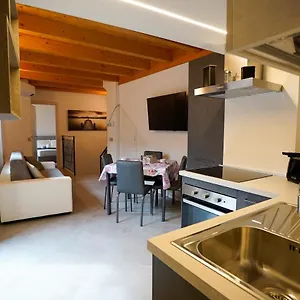 Aureggio Apartment